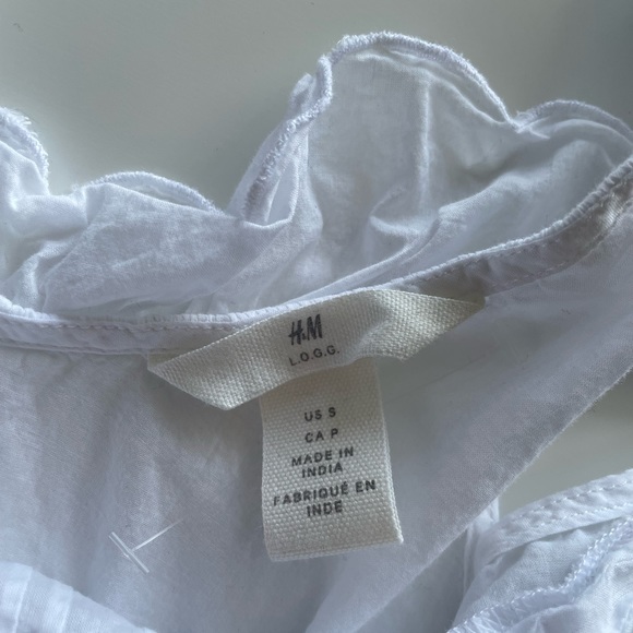 H&M Ruffle White Top - Picture 2 of 2